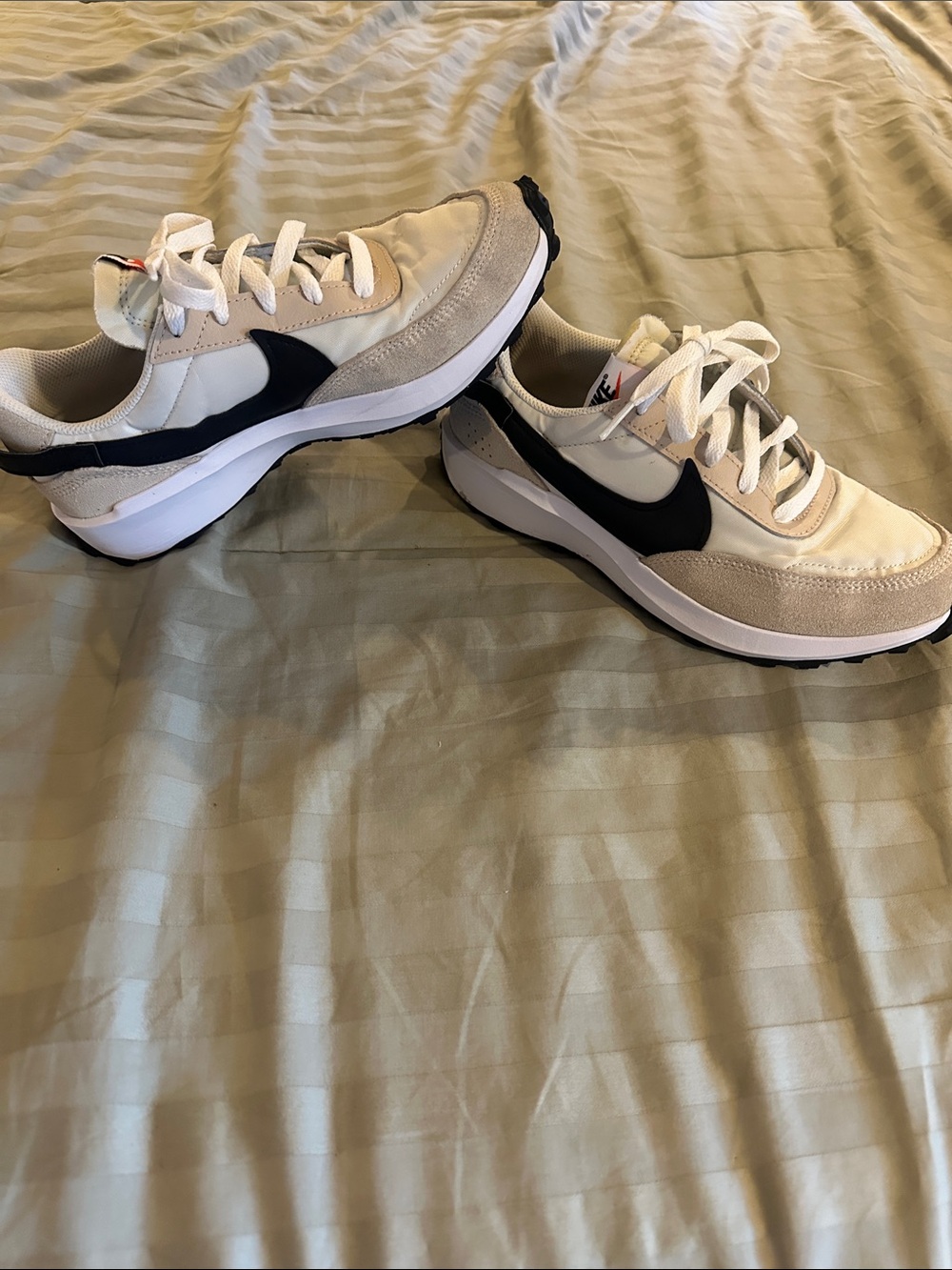 Nike Waffle Debut Cream & Black Retro Runner Sneakers